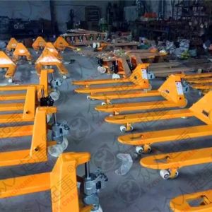 ���ؙC����